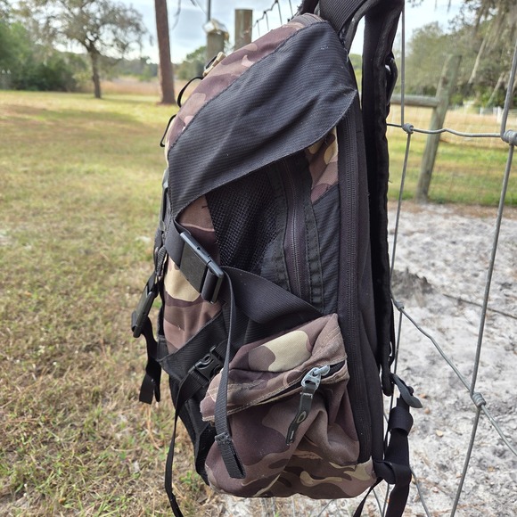 Oakley Icon 2.0 Laptop Backpack Woodland Camo Skull Elite Software Y2k Grunge - Picture 10 of 16
